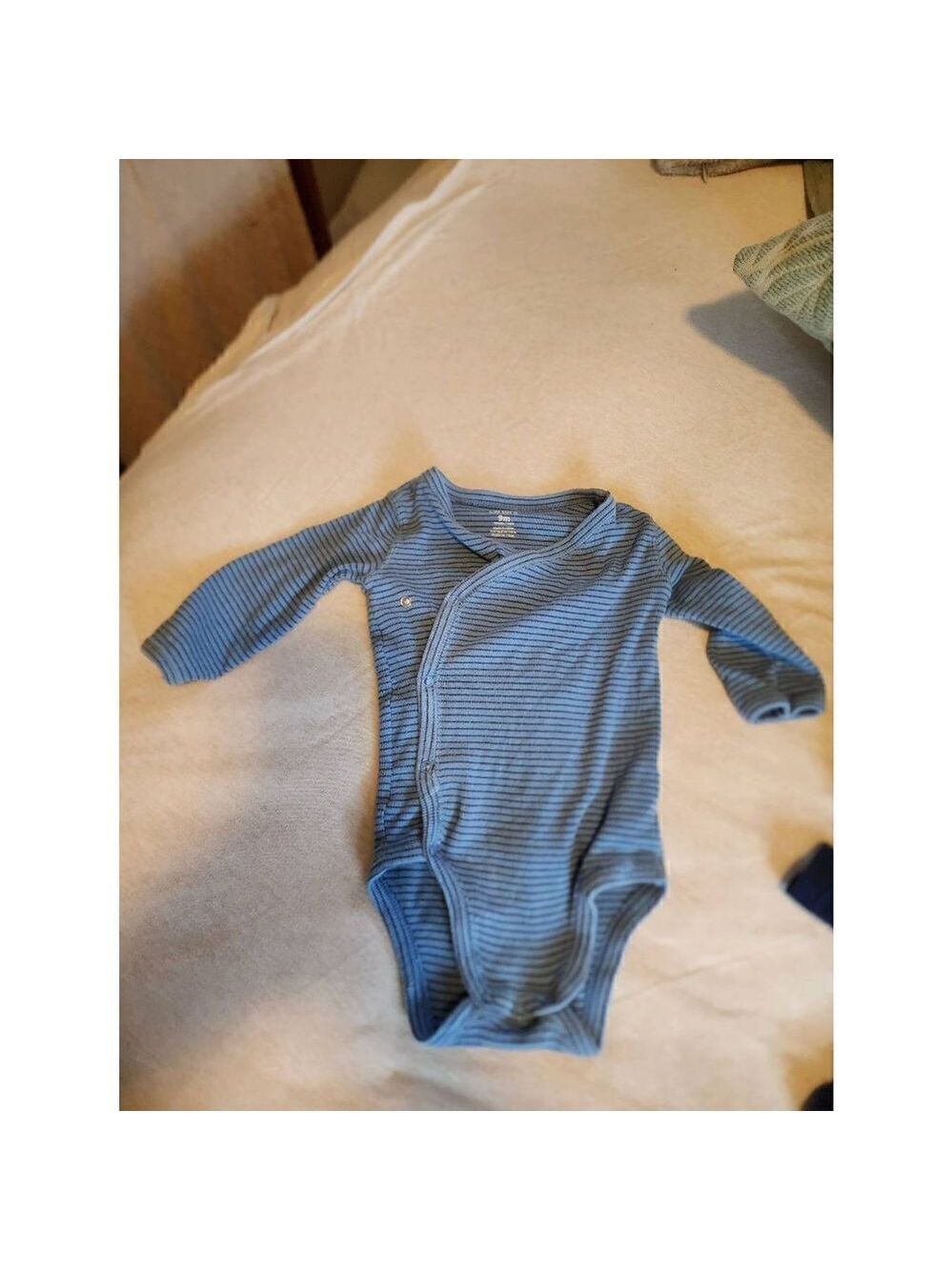 Carter's Set of Three Shirts - Picture 3 of 3